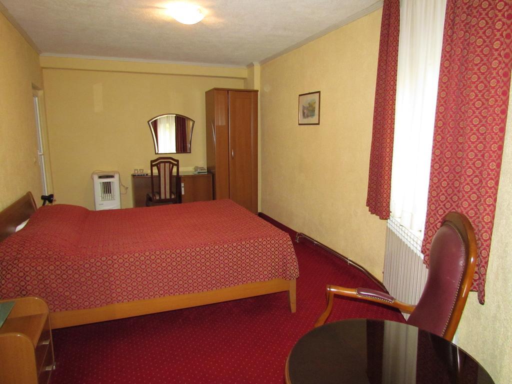 Hotel Belvedere サラエヴォ 部屋 写真