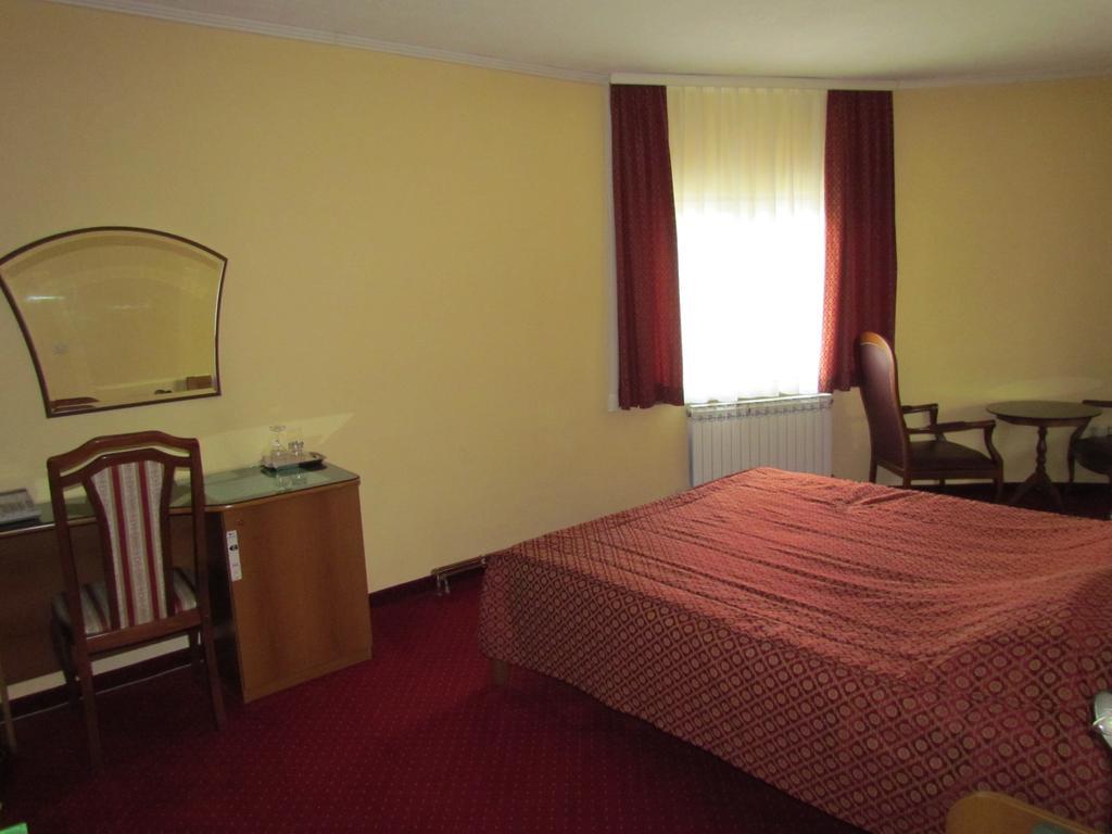 Hotel Belvedere サラエヴォ 部屋 写真